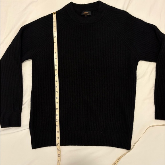 Quince Men's Classic Black Crewneck Sweater - Picture 3 of 6